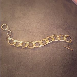 Gold chain linked bracelet